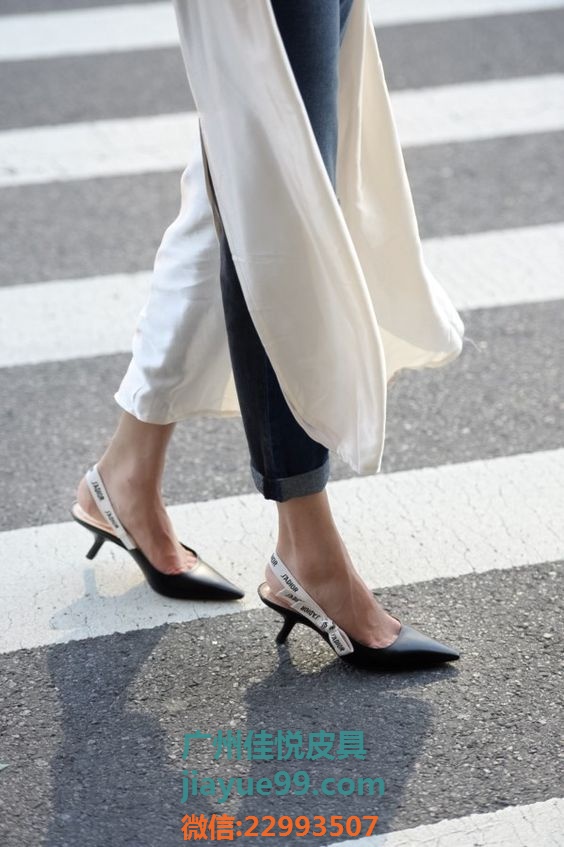 【10Why个为什麽】才上市2年成为女人的梦幻美鞋，Dior J'adior的10个关键，你一定要知道！-0