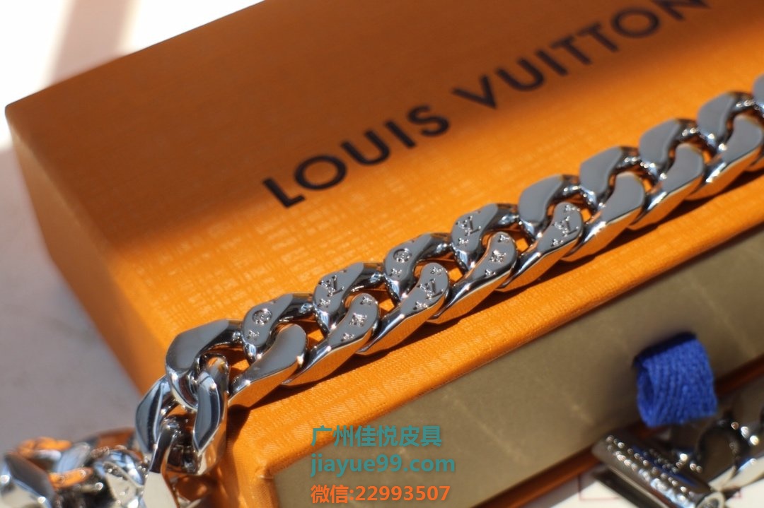 M68272 Lv Chain Links Necklace